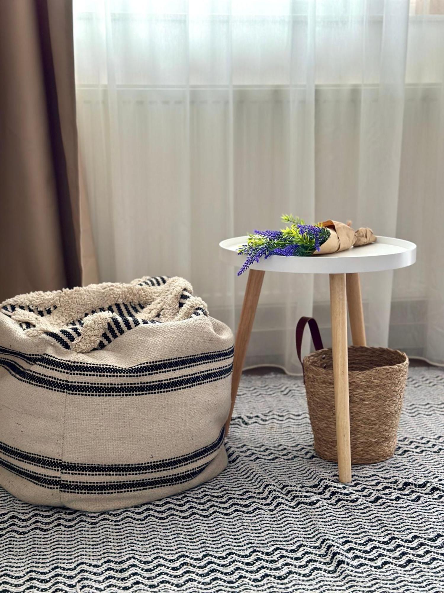 Moonlight Charming Shelter - 3Br 180º Balcony View Apartment Oradea Bagian luar foto